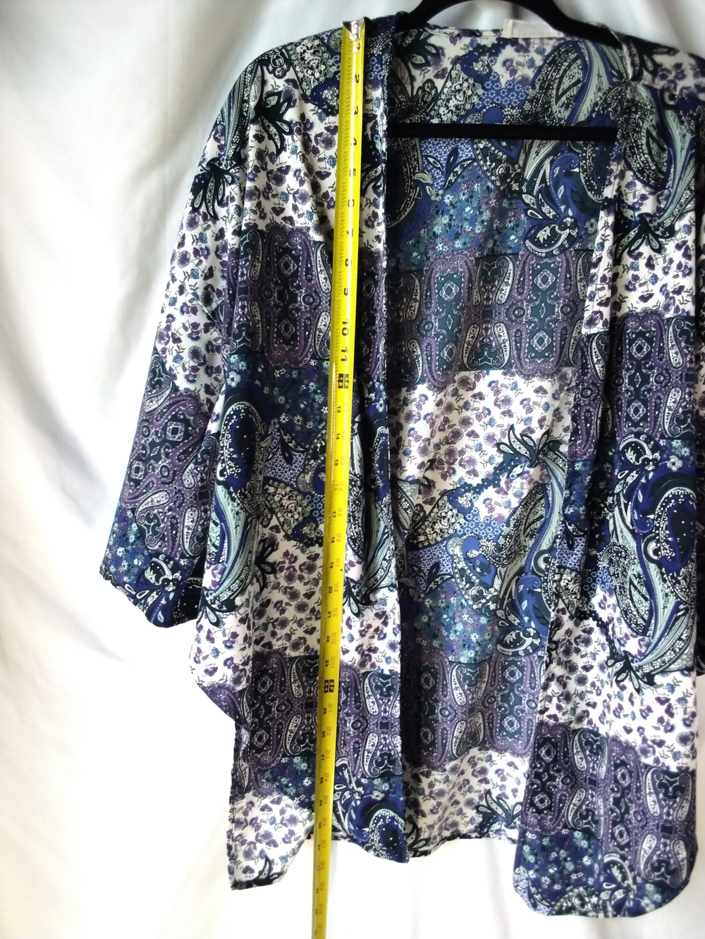 Peach Love California Blue & White Paisley Open-Front Kimono - Picture 6 of 12